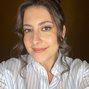 Meet your Posher, Isabela